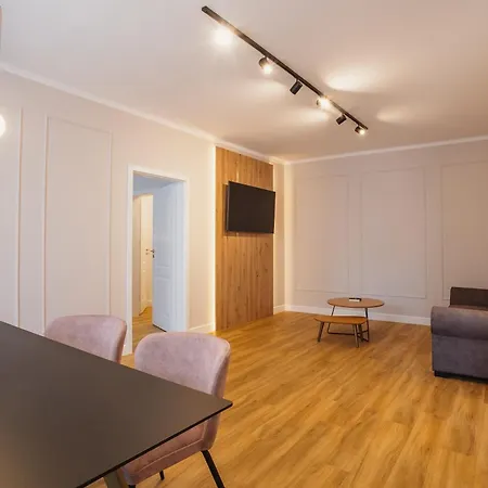 Bloom Downtown Aparthotel 4*