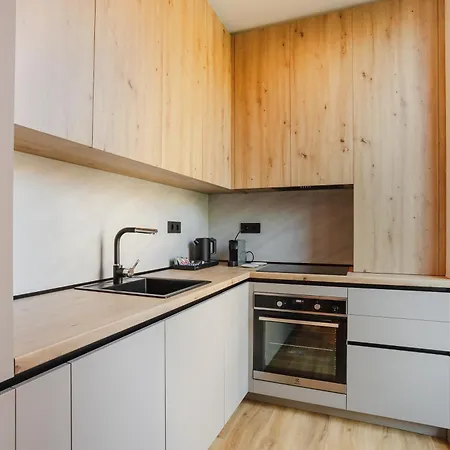 Bloom Downtown Aparthotel 4*