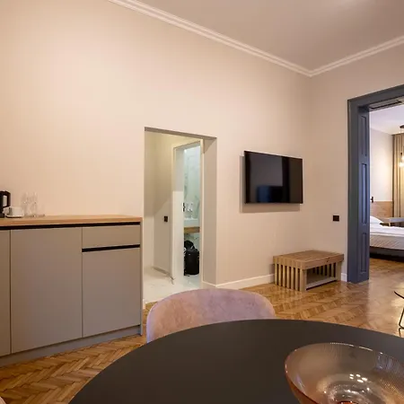 Bloom Downtown Aparthotel Cluj-Napoca