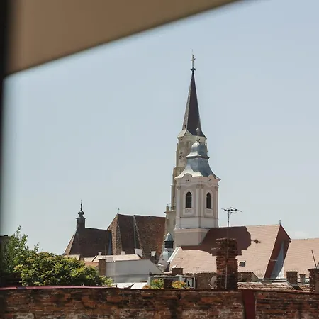 Bloom Downtown Aparthotel 4*