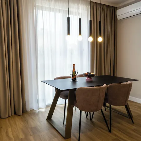 Bloom Downtown Apartahotel 4*