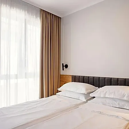 Bloom Downtown 4*