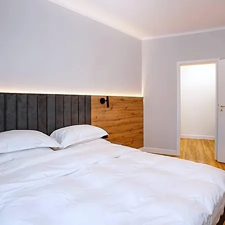 Bloom Downtown מלון דירות 4*
