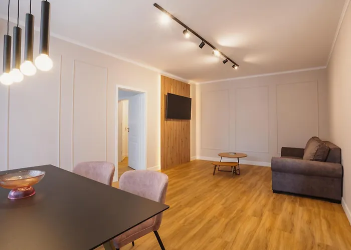 Bloom Downtown Aparthotel 4*