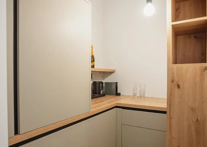 Bloom Downtown Апарт-готель