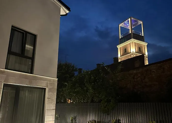 Bloom Downtown Апарт-готель